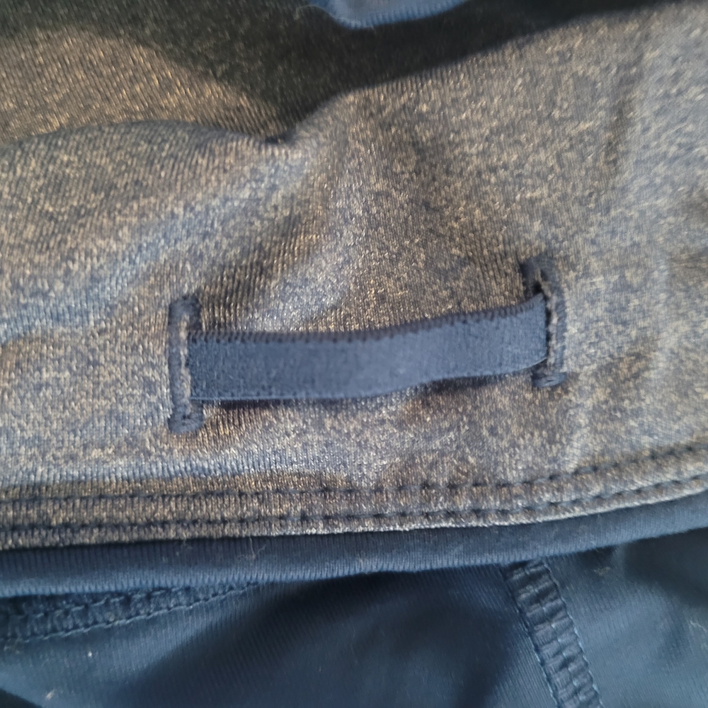 4 Pairs of Leggings Size Medium with Pockets - Picture 14 of 16